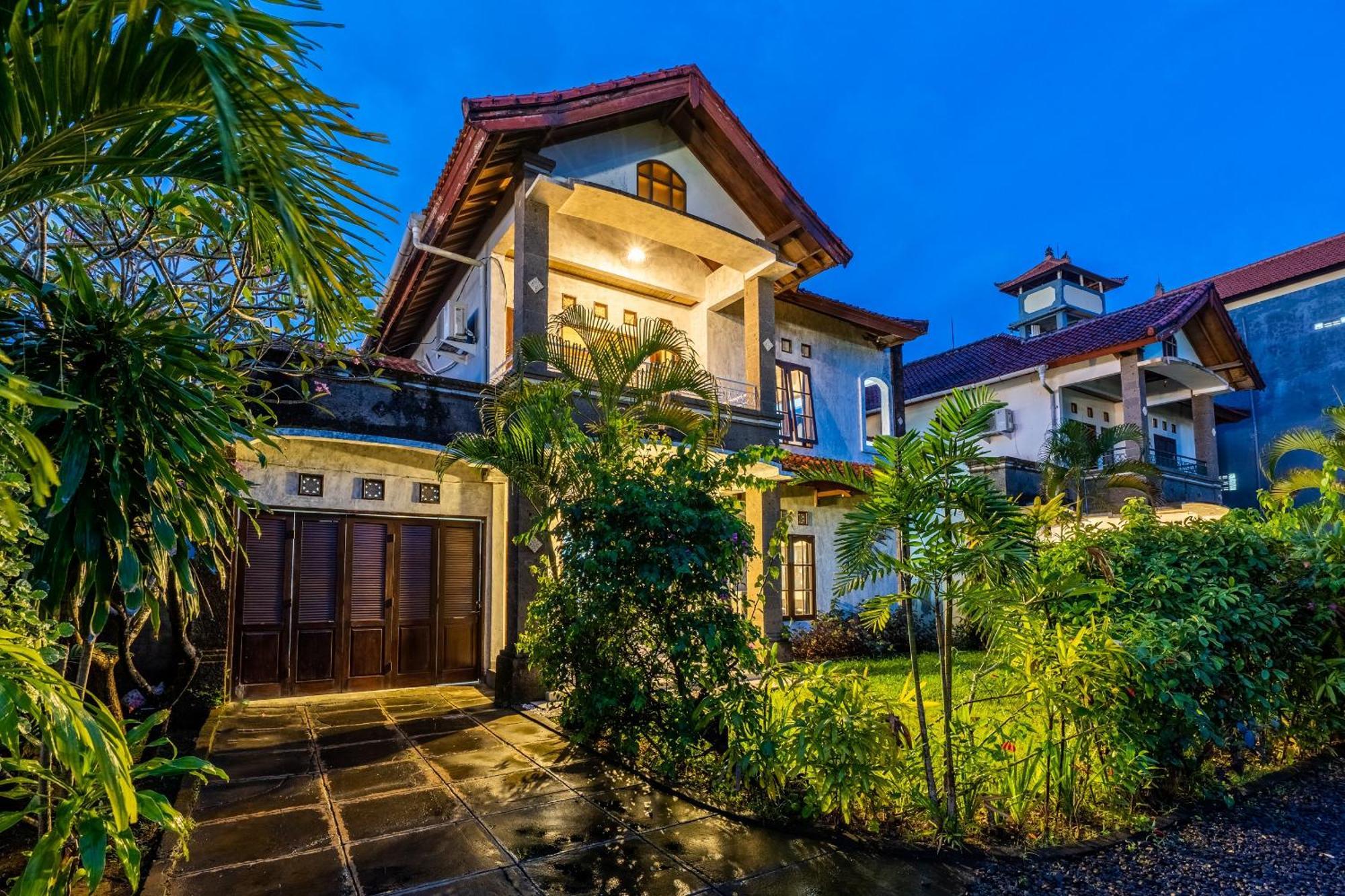 Inari Villa Nusa Dua Нуса-Дуа Номер фото
